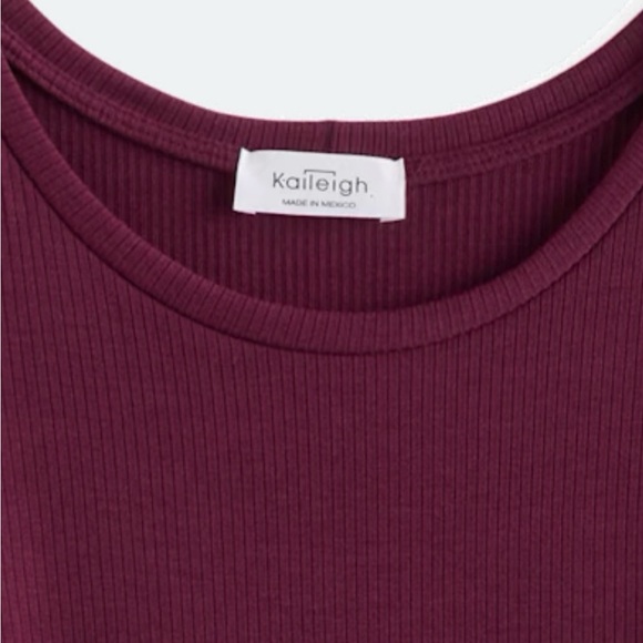 Elegant Burgundy Sleeveless Maternity Dress - Picture 2 of 3